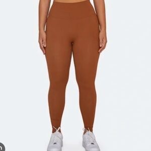 SET ACTIVE SportBody Leggings- Chestnut Small